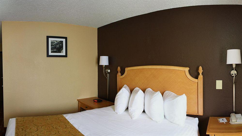 Quality Inn Hall Of Fame Canton Dış mekan fotoğraf