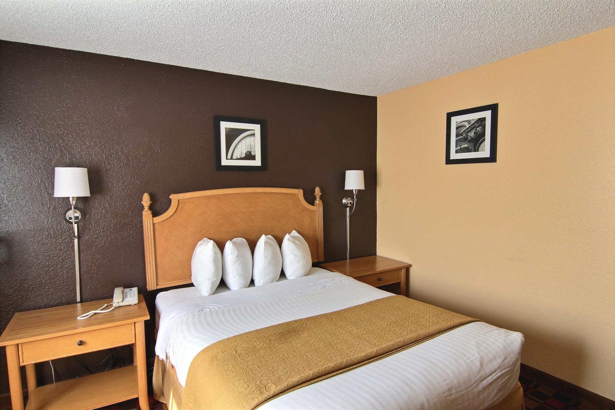 Quality Inn Hall Of Fame Canton Dış mekan fotoğraf
