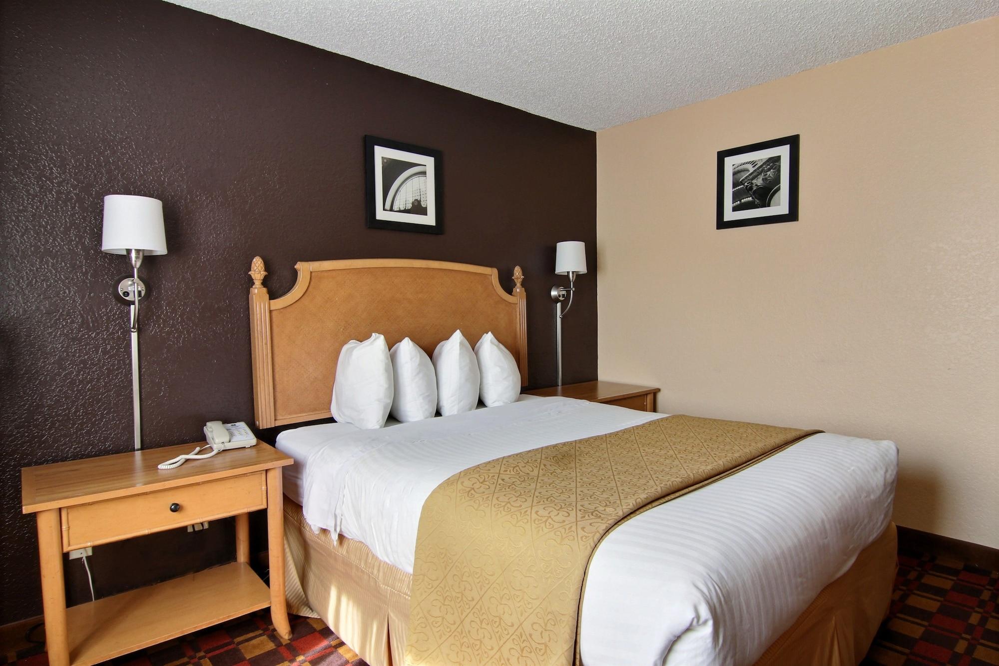 Quality Inn Hall Of Fame Canton Dış mekan fotoğraf