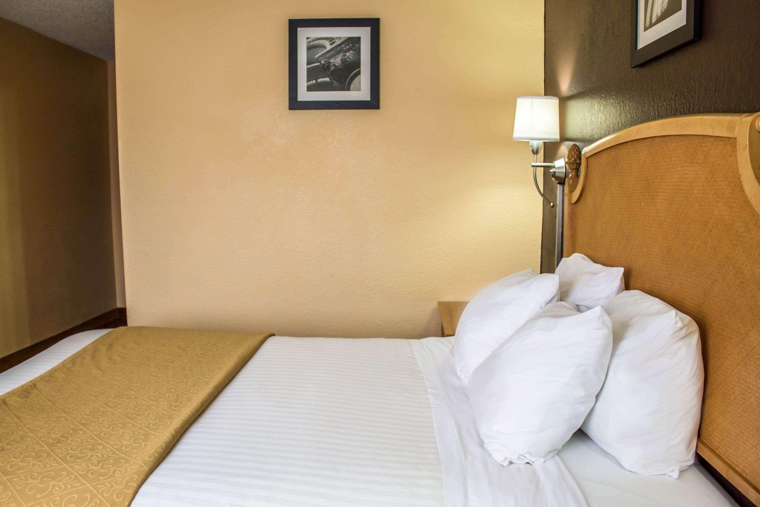 Quality Inn Hall Of Fame Canton Dış mekan fotoğraf