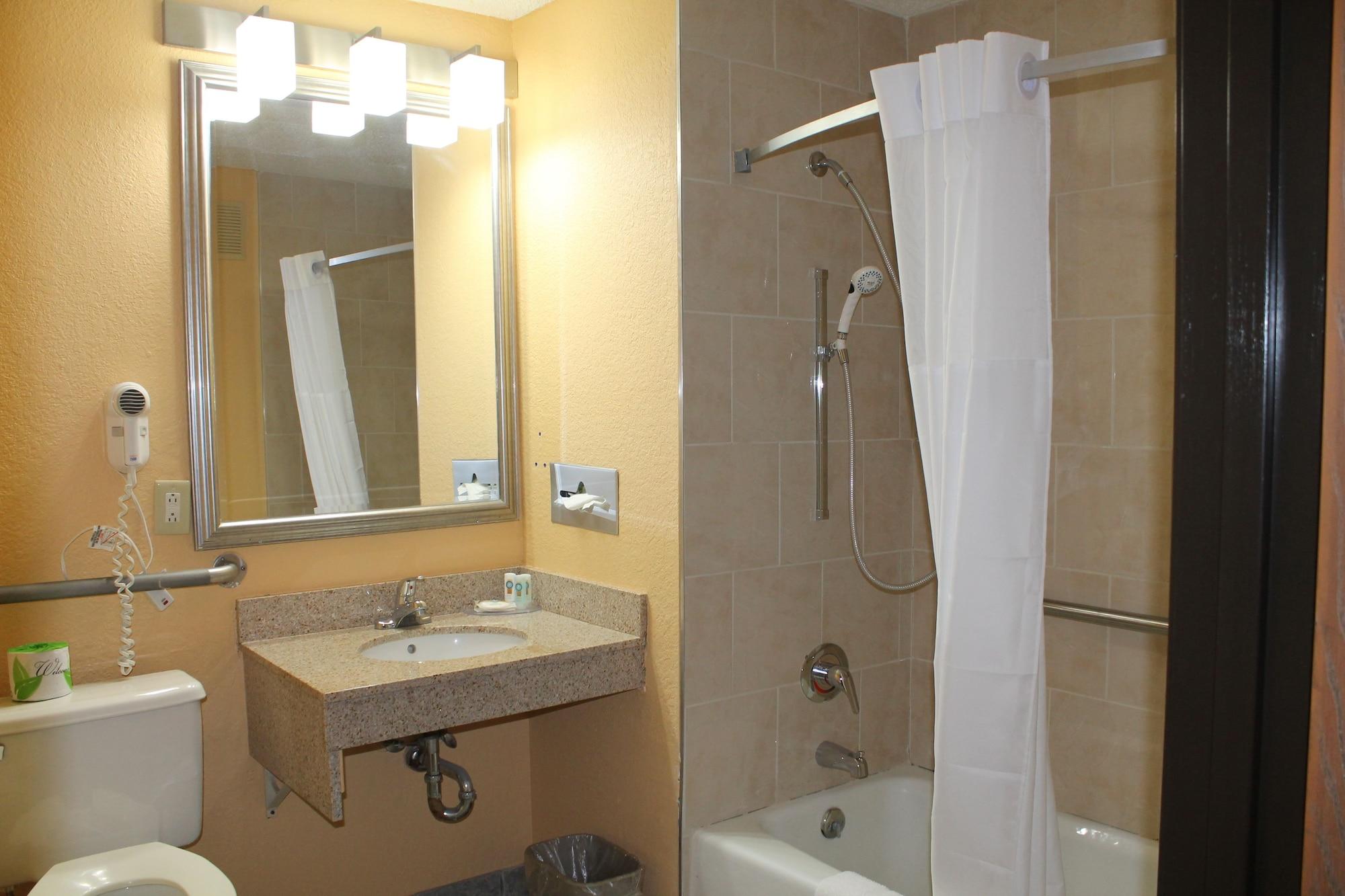 Quality Inn Hall Of Fame Canton Dış mekan fotoğraf