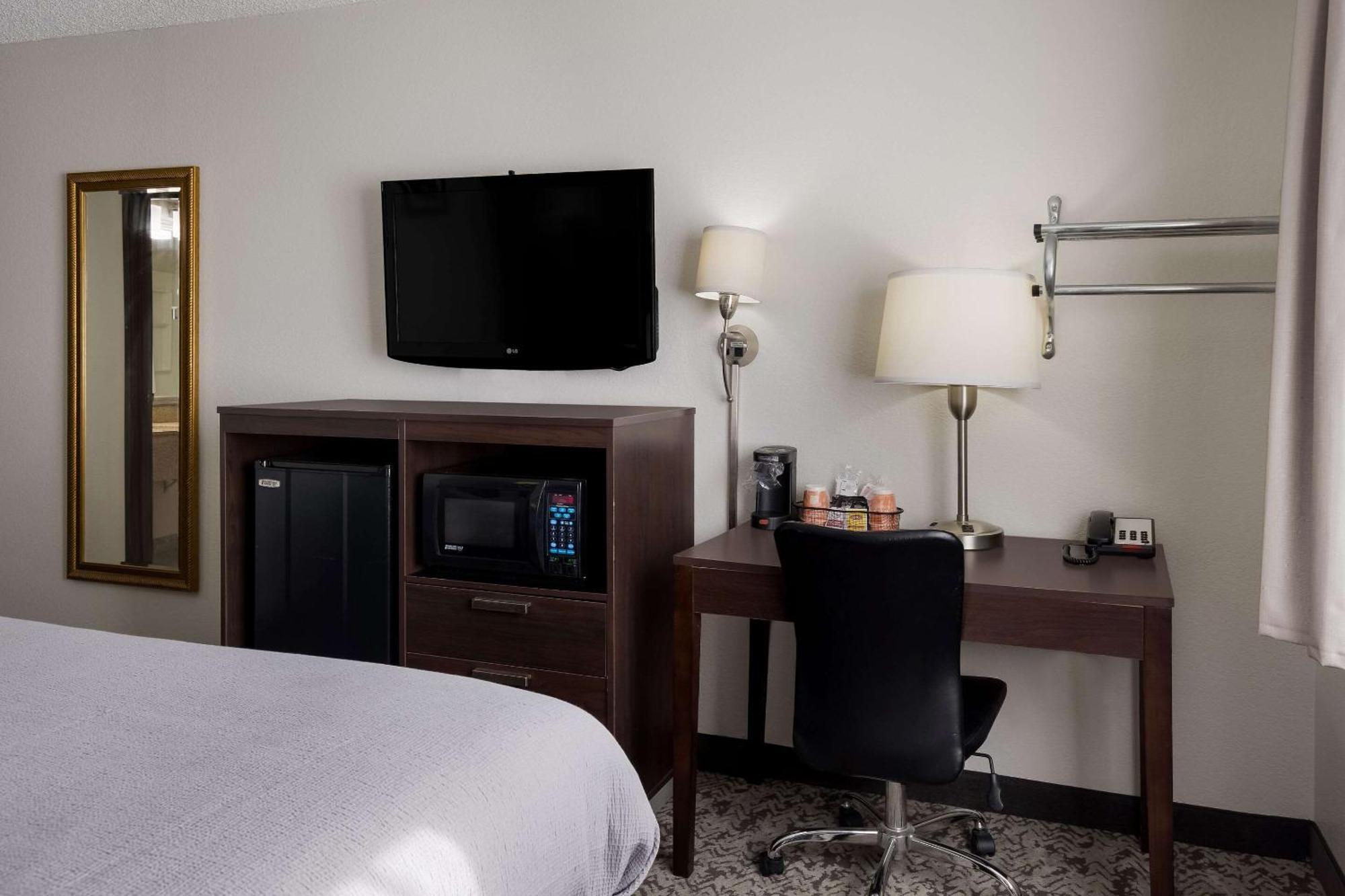 Quality Inn Hall Of Fame Canton Dış mekan fotoğraf
