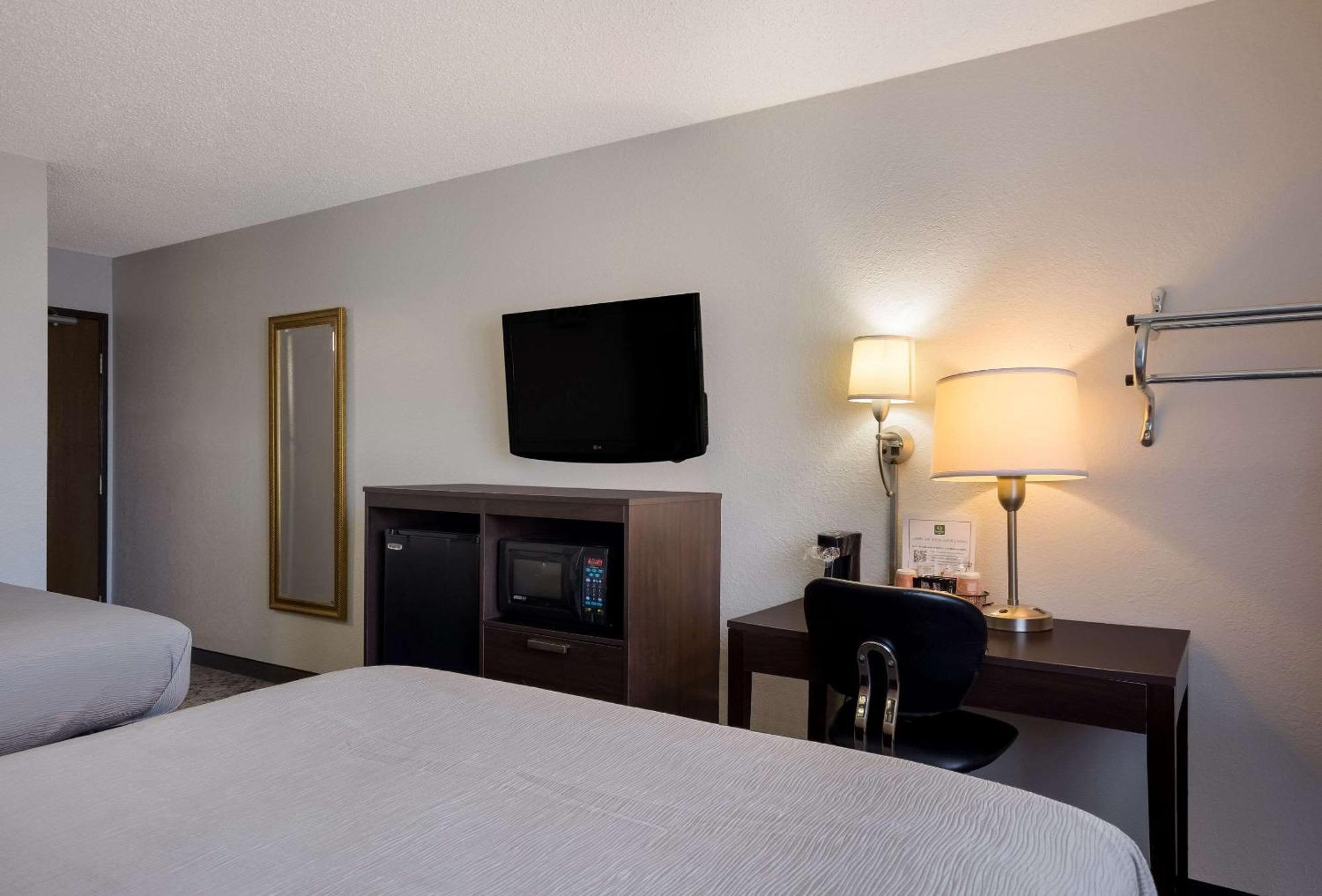 Quality Inn Hall Of Fame Canton Dış mekan fotoğraf