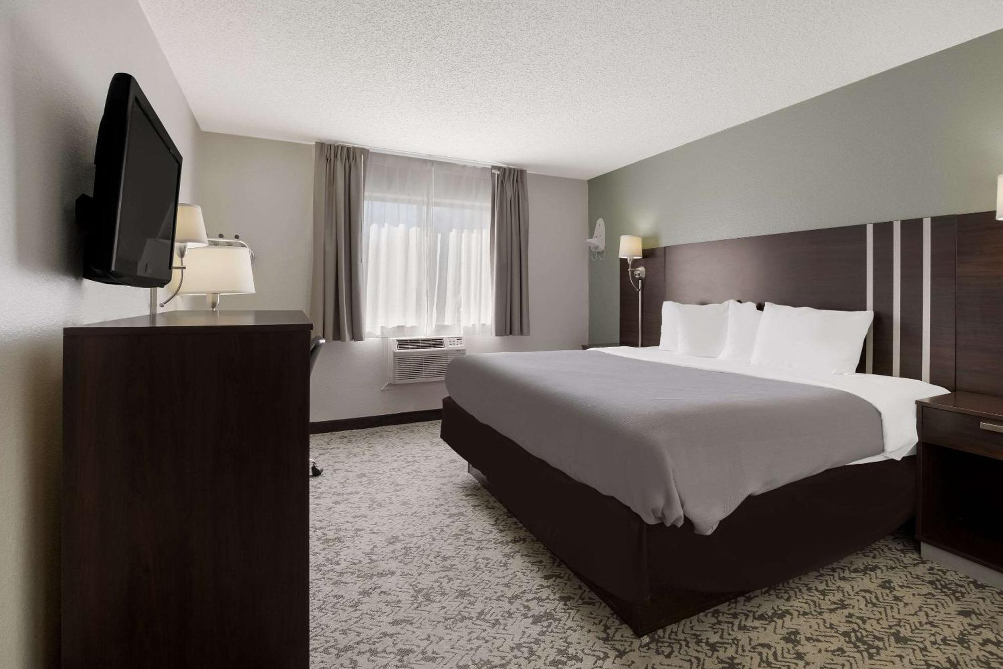Quality Inn Hall Of Fame Canton Dış mekan fotoğraf